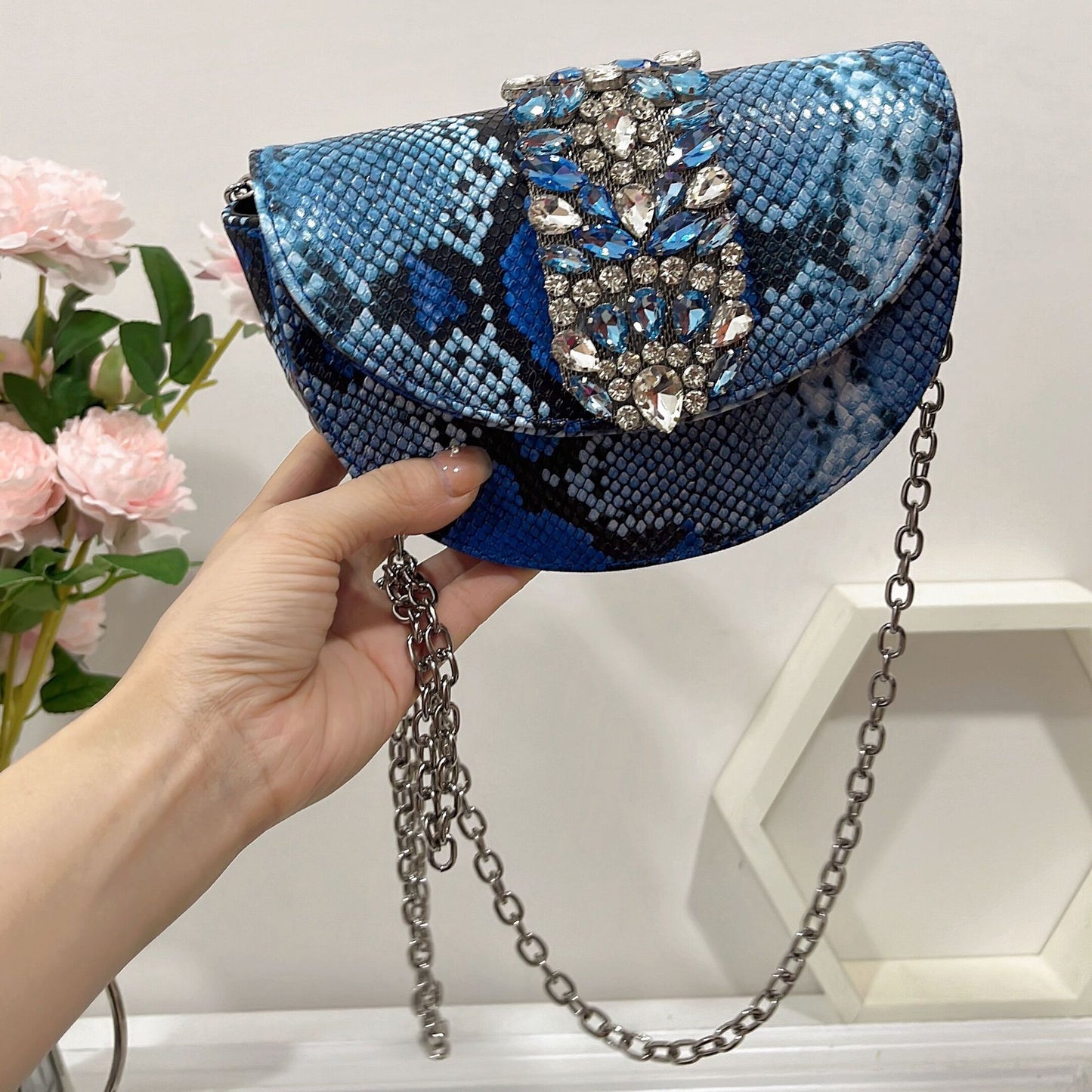 Women's Attractive Graceful Shiny Vintage Satin Crossbody Bags