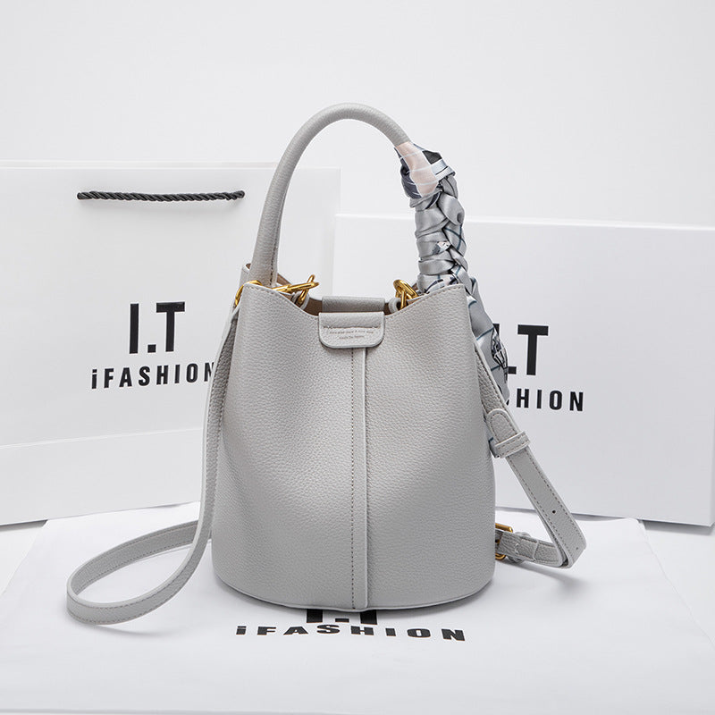 Women's Genuine Leather Niche Vegetable Basket Fashion Bucket Bags