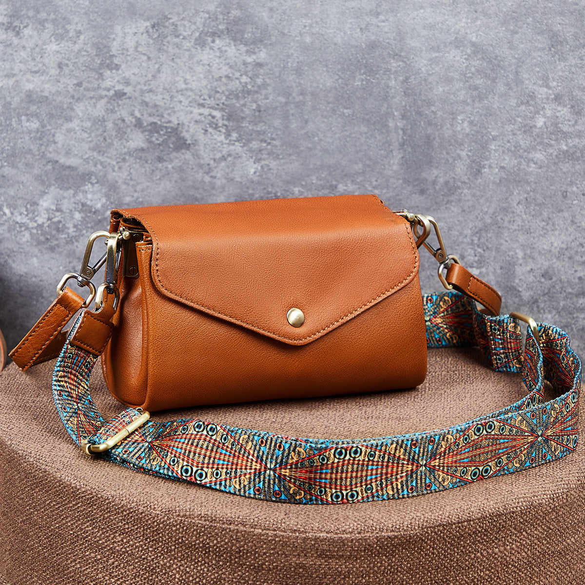 Women's Style Organ Artistic Niche Retro Handmade First Layer Shoulder Bags