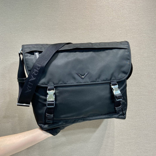Men's P Flip Nylon Parachute Waterproof Large Men's Messenger Bags