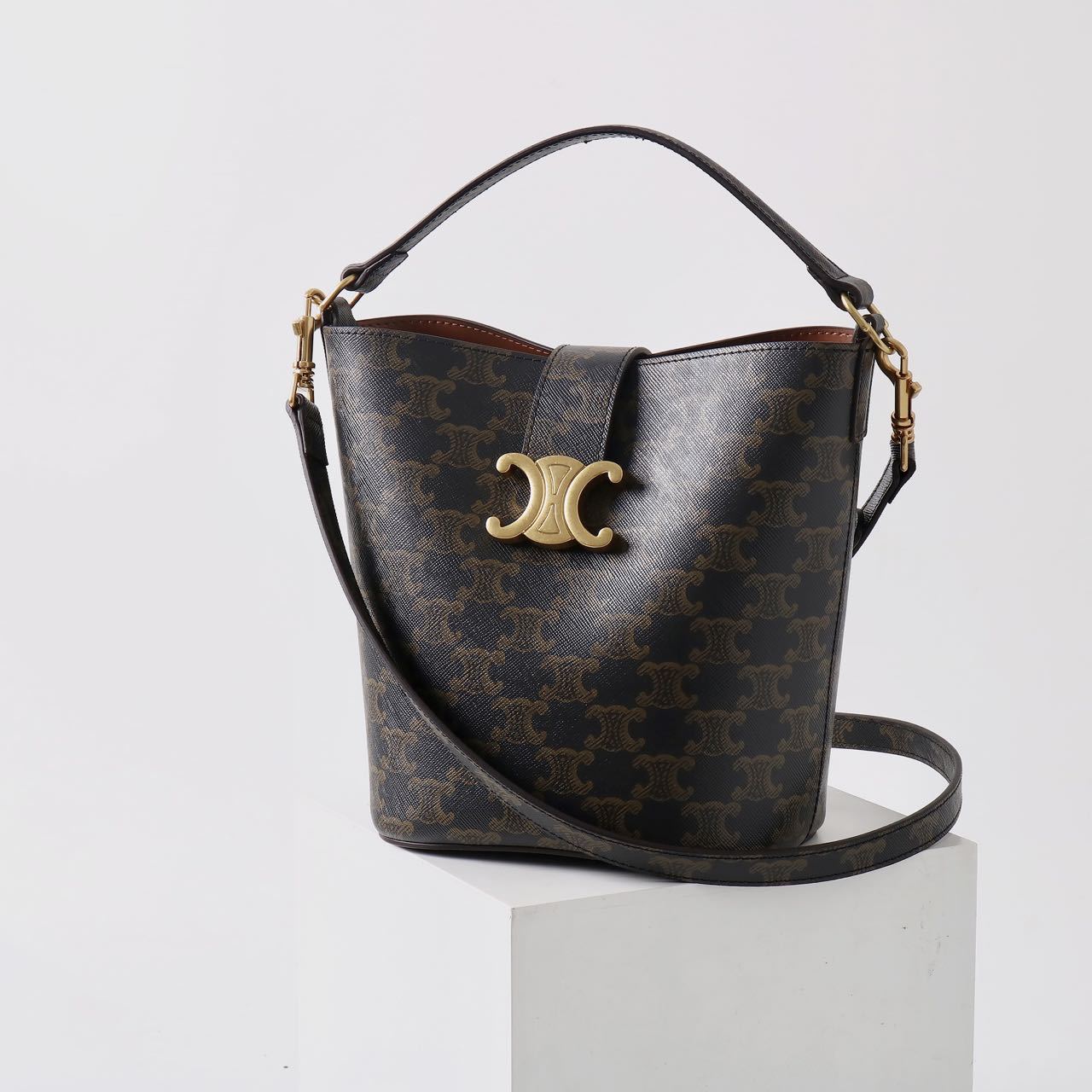 Arc Special Interest Light Luxury High Shoulder Bags