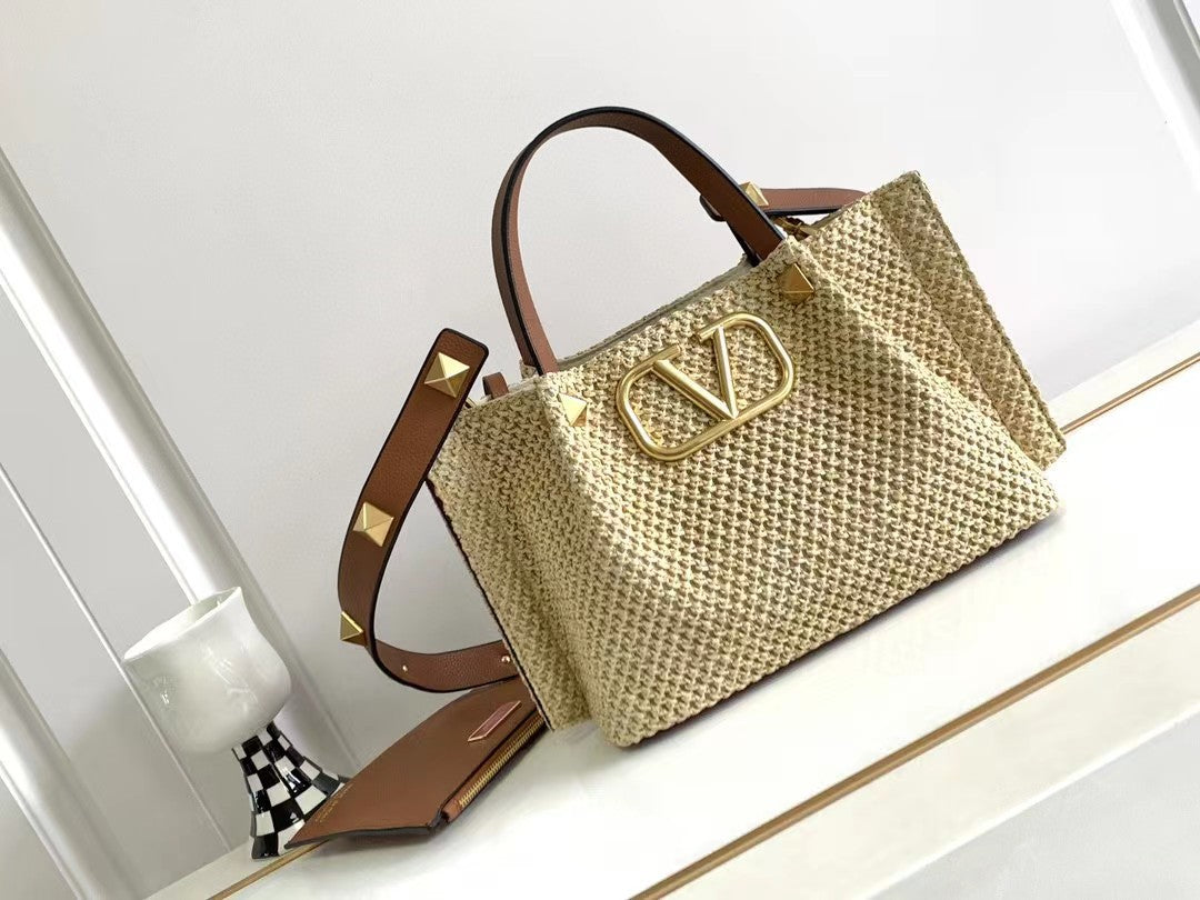 Direct Wholesale V Rivet Chain Shopping Tote Bags