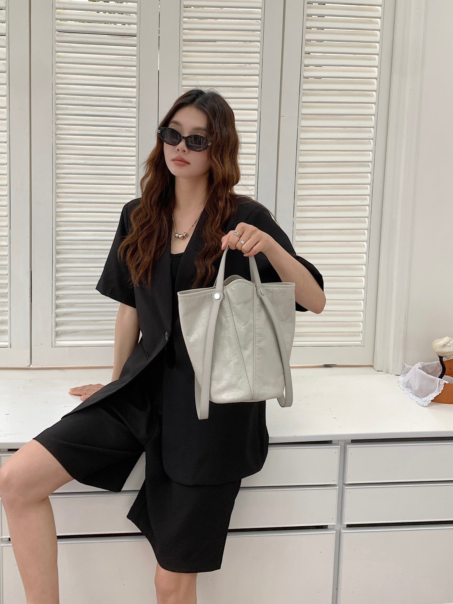 High-grade Oil Wax Cowhide Simple Underarm Bucket Bags