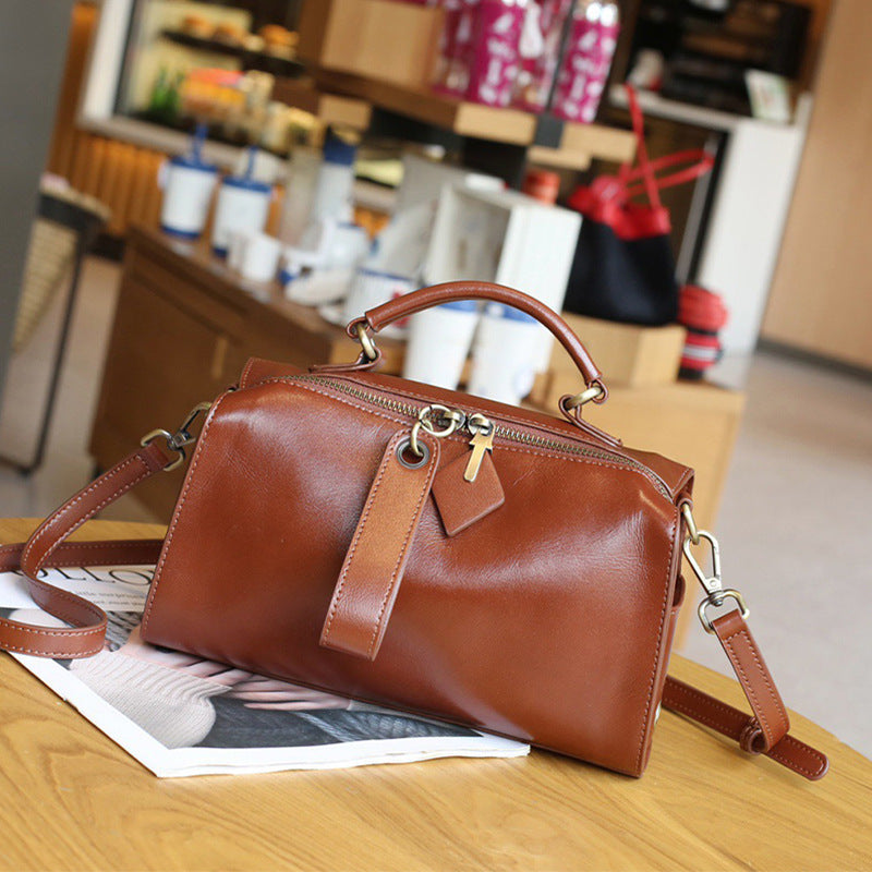 Women's Leather Pillow Retro Top Layer Fashion Crossbody Bags