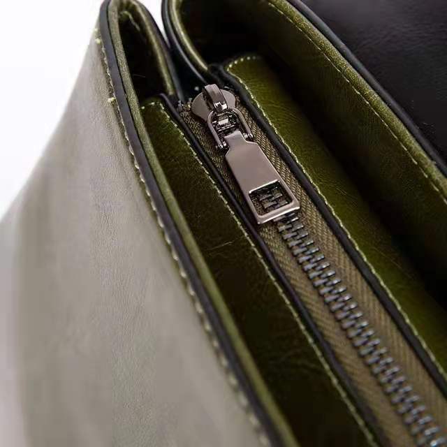 Women's Genuine Leather Fashion Storage Commuter Magnetic Backpacks