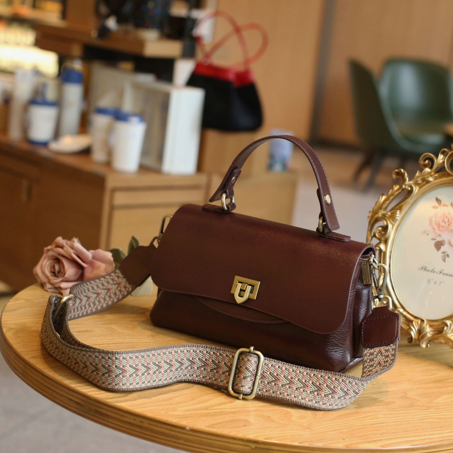 Women's Tanning Leather Single Wide Strap Ribbon Commuter Shoulder Bags