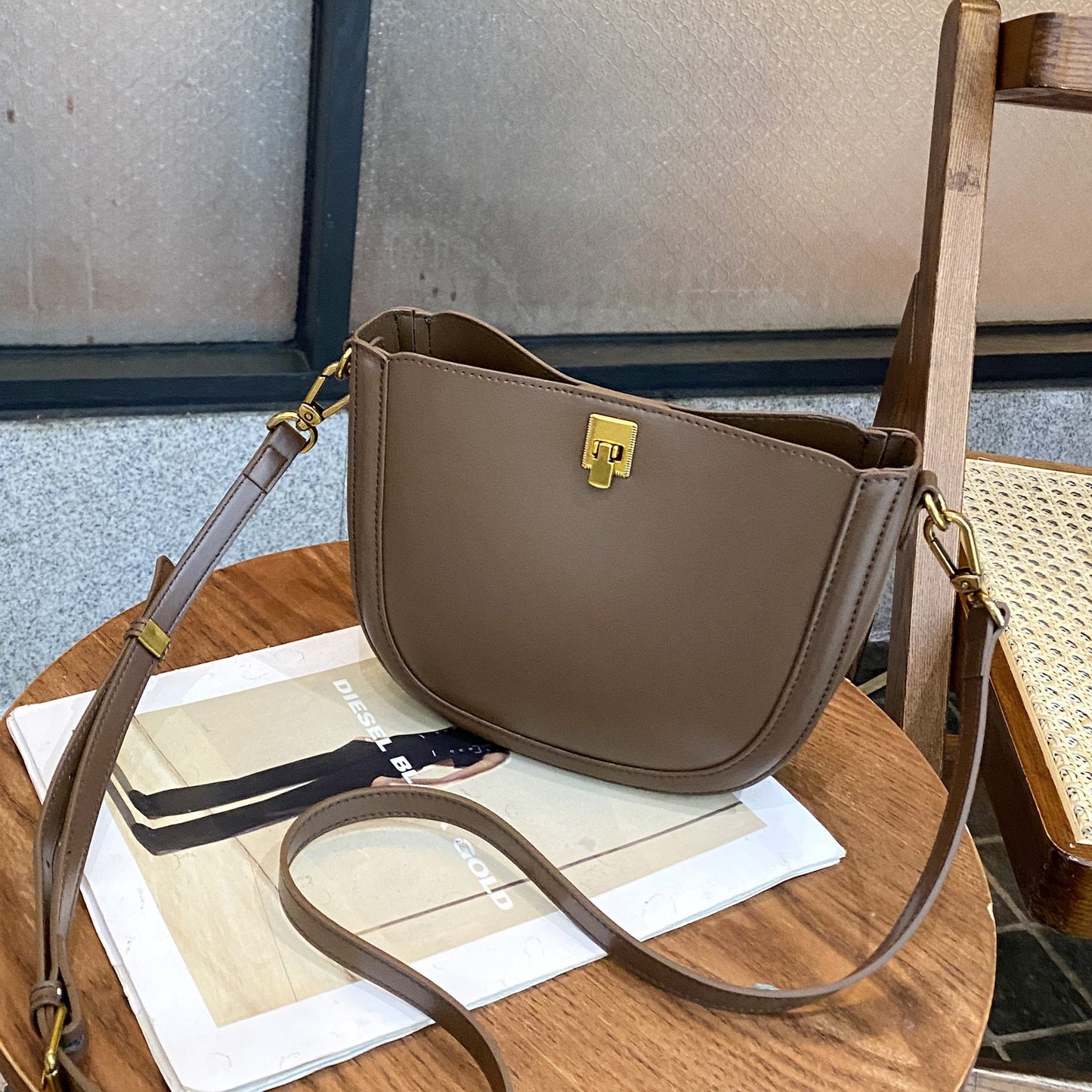 Women's Cowhide Minority Simple Fashion Zipper Little Crossbody Bags