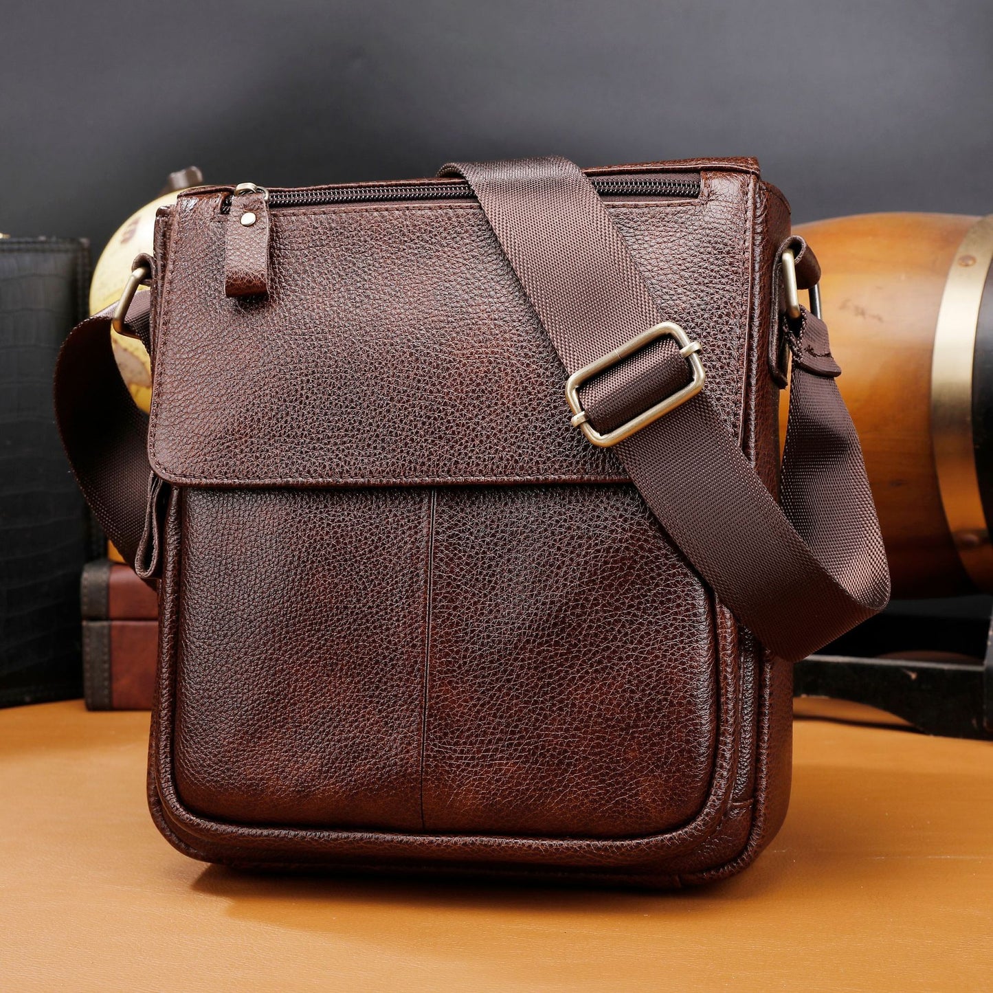 Men's Layer Leather Vertical Soft Noodle Leisure Men's Shoulder Bags