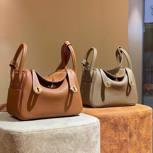 Women's Imported Cowhide Wax Line Lindy Doctor Shoulder Bags