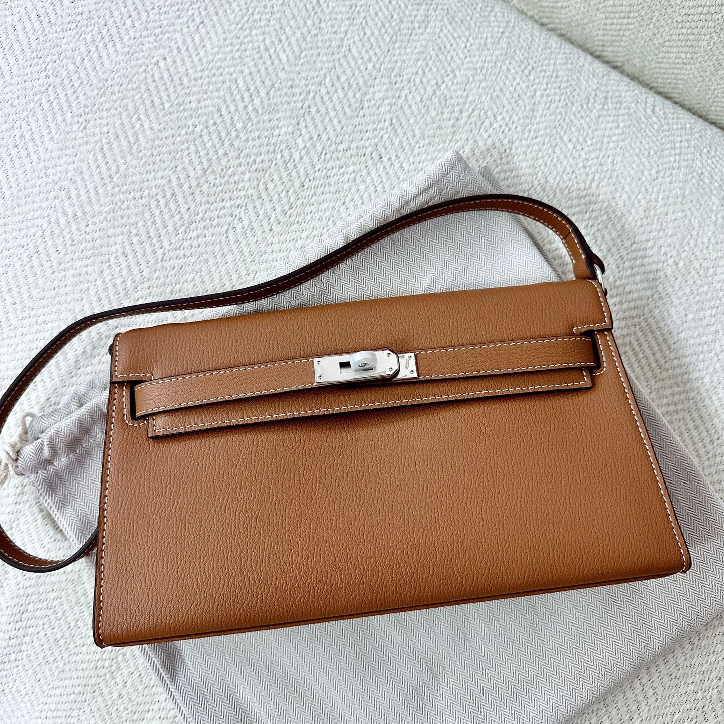 High-grade Genuine Leather Goat Pattern Kelly Armpit Bags