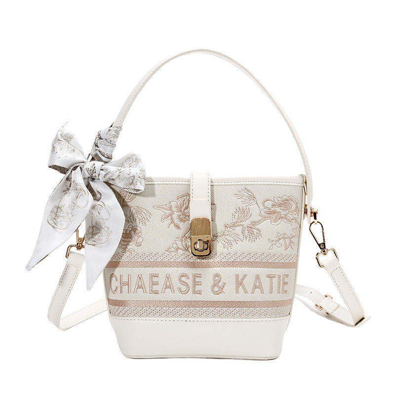 Chinese Style Embroidery Advanced Sense Contrast Bucket Bags