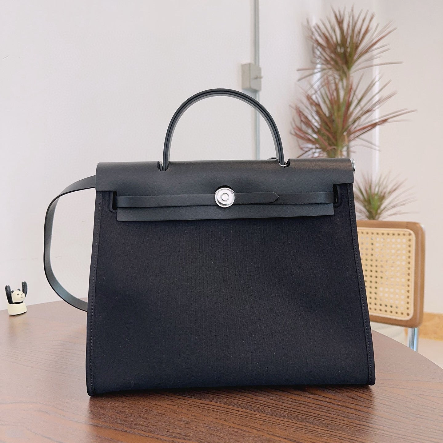 Women's Kelly Cowhide Stitching Canvas Large Capacity Handbags