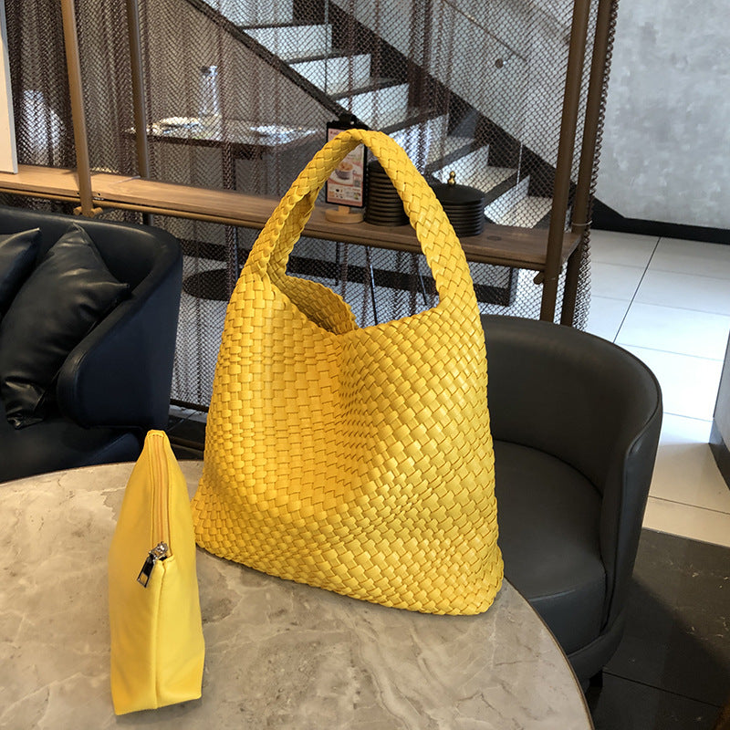Capacity Hand-woven Female Fashion Simple Hand Bucket Bags