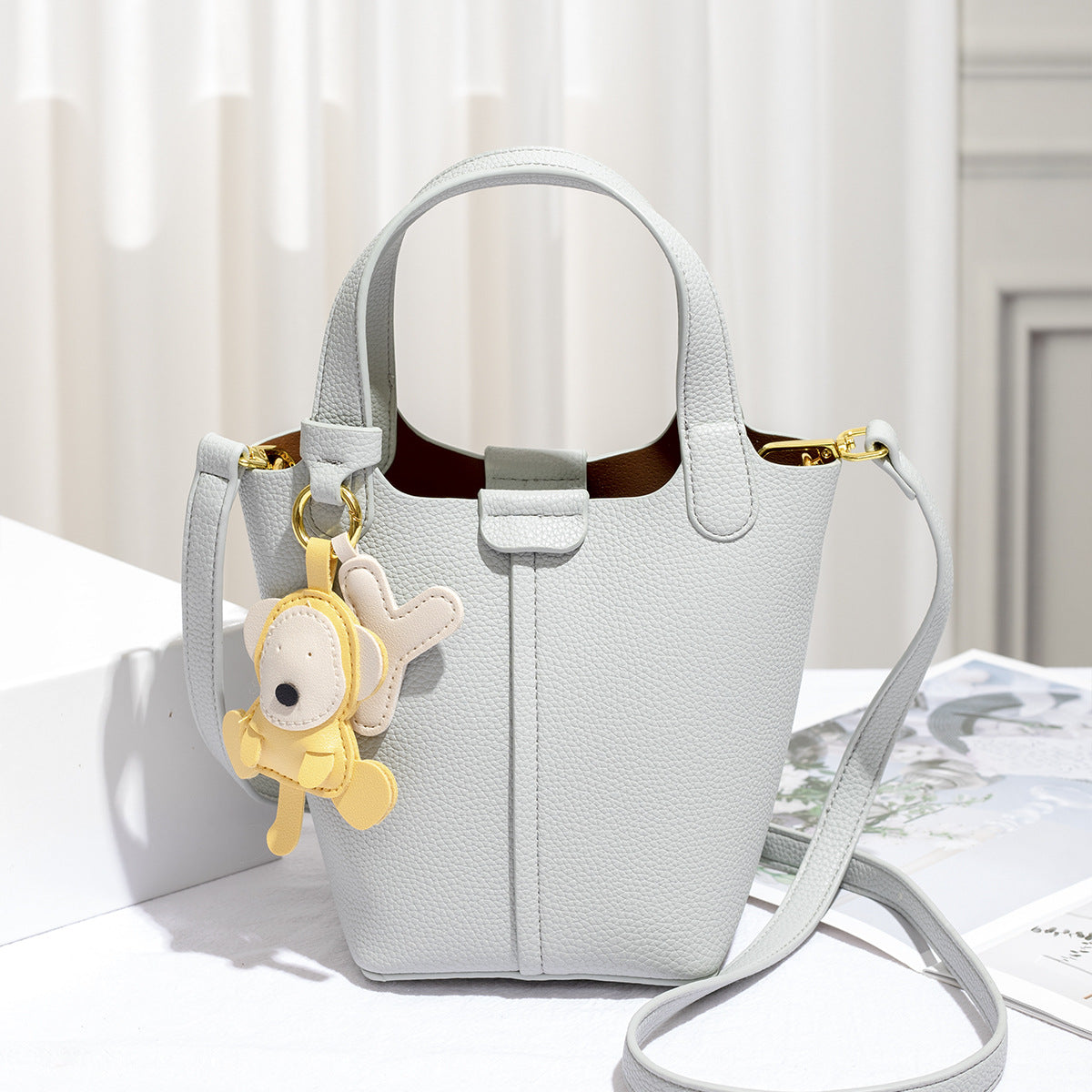 Women's High Sense Vegetable Basket Cowhide Texture Shoulder Bags