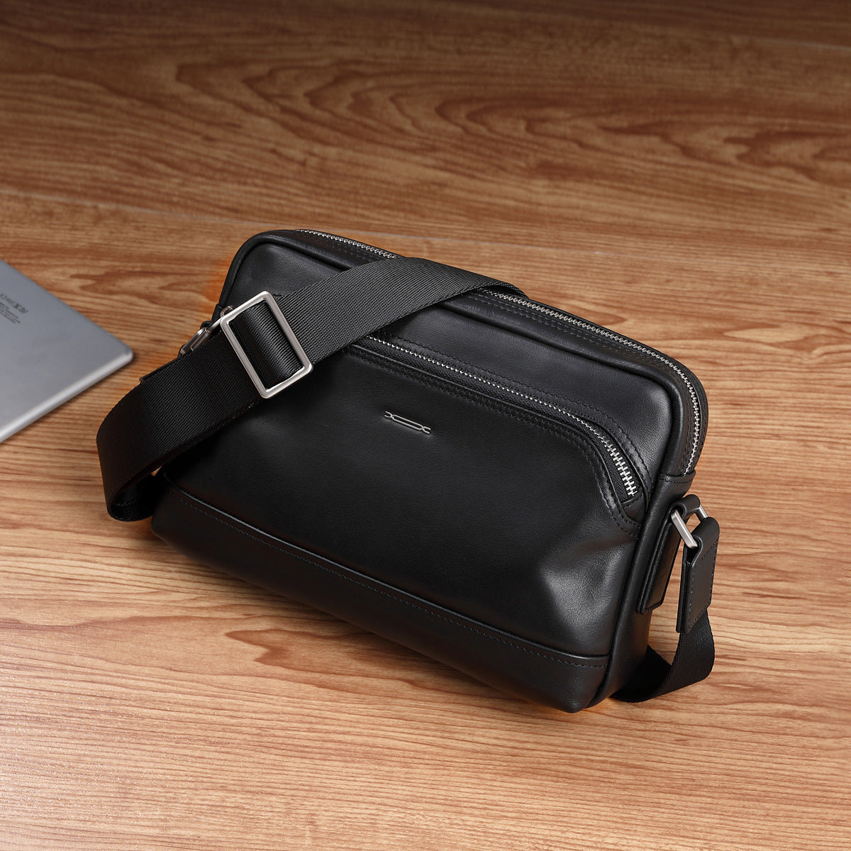 Men's First Layer Cowhide Leather Horizontal Business Men's Shoulder Bags