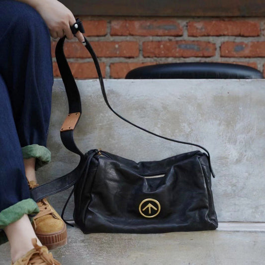 Street Sexless Black Stone Pleated Leather Crossbody Bags