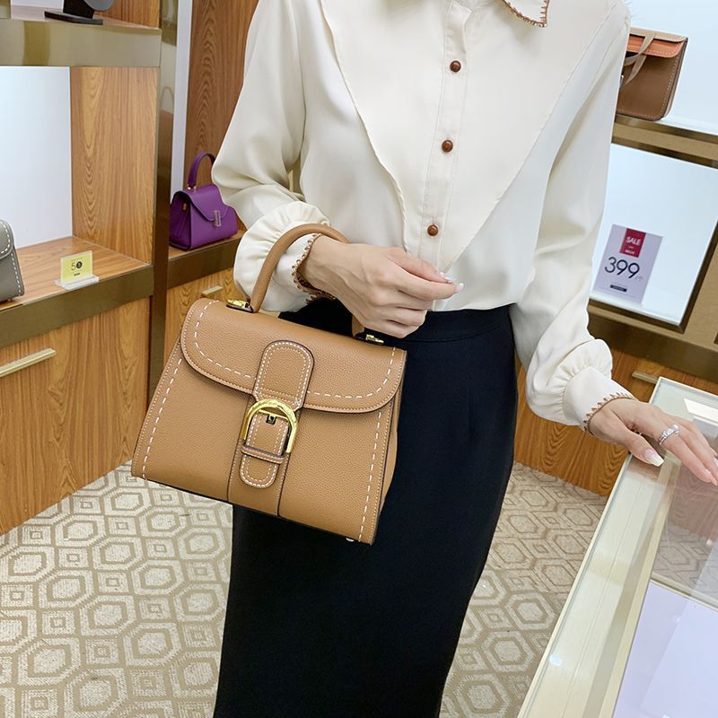 Women's Saddle Genuine Leather Vachette Clasp Vintage Shoulder Bags