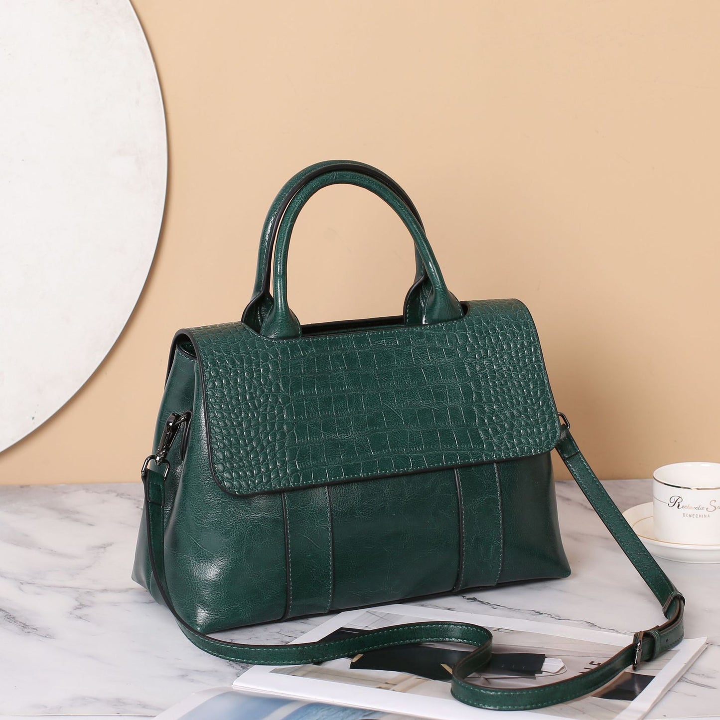 Women's Genuine Leather Fashionable Large Capacity Textured Handbags