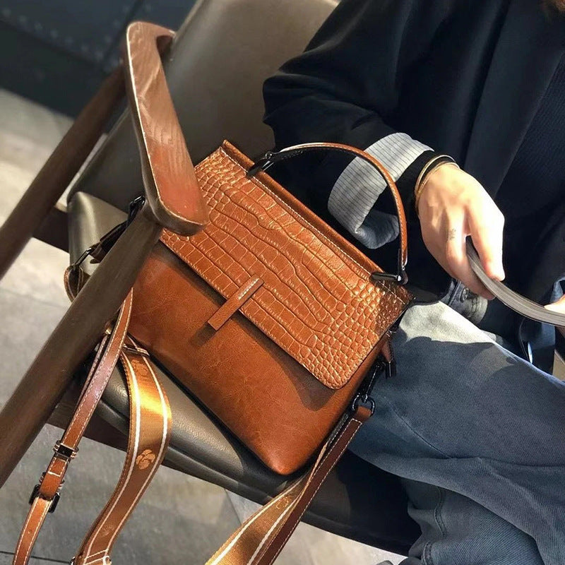 Women's Leather Fashion Crocodile Pattern Shell Versatile Shoulder Bags