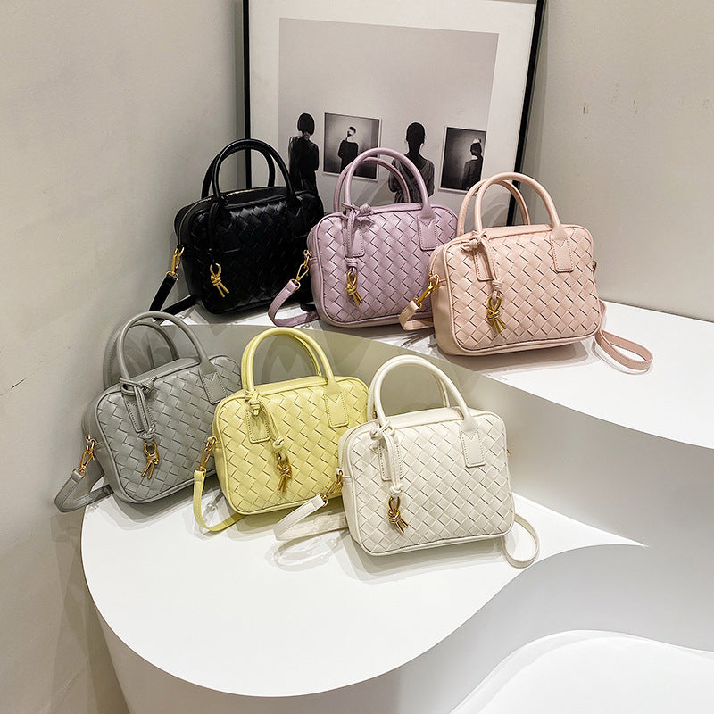 Women's Hand-woven Versatile High Quality Portable Commuter Handbags