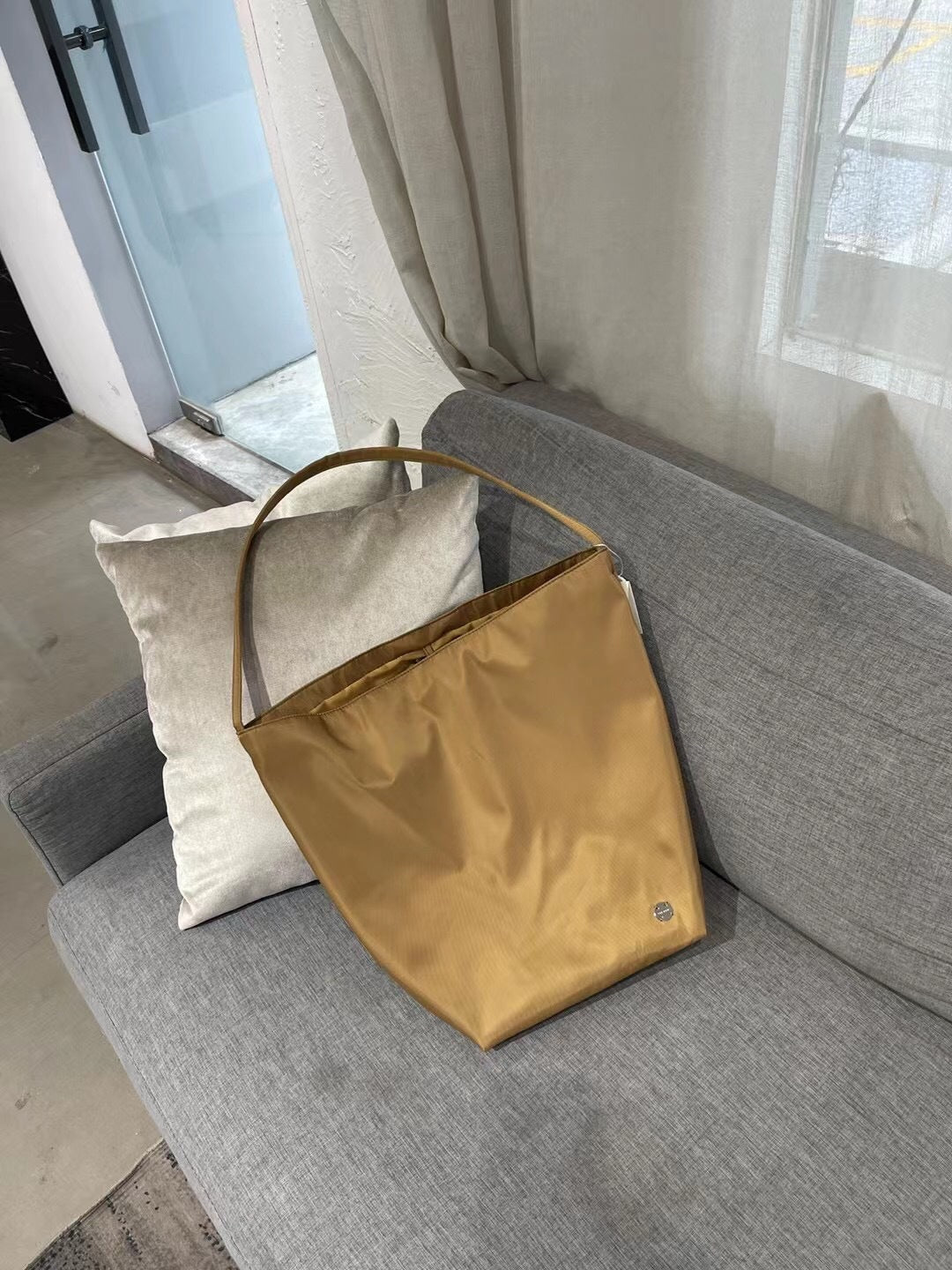 Nylon Cloud Niche High Sense Large Bucket Bags