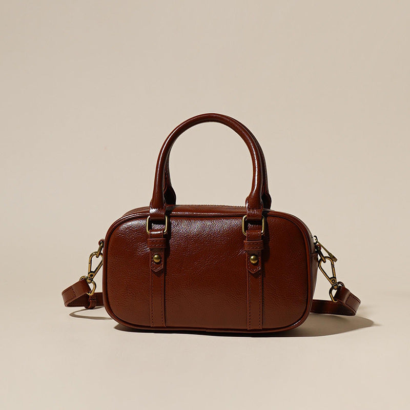 Women's First Layer Cowhide Niche Vintage Fashion Portable Shoulder Bags