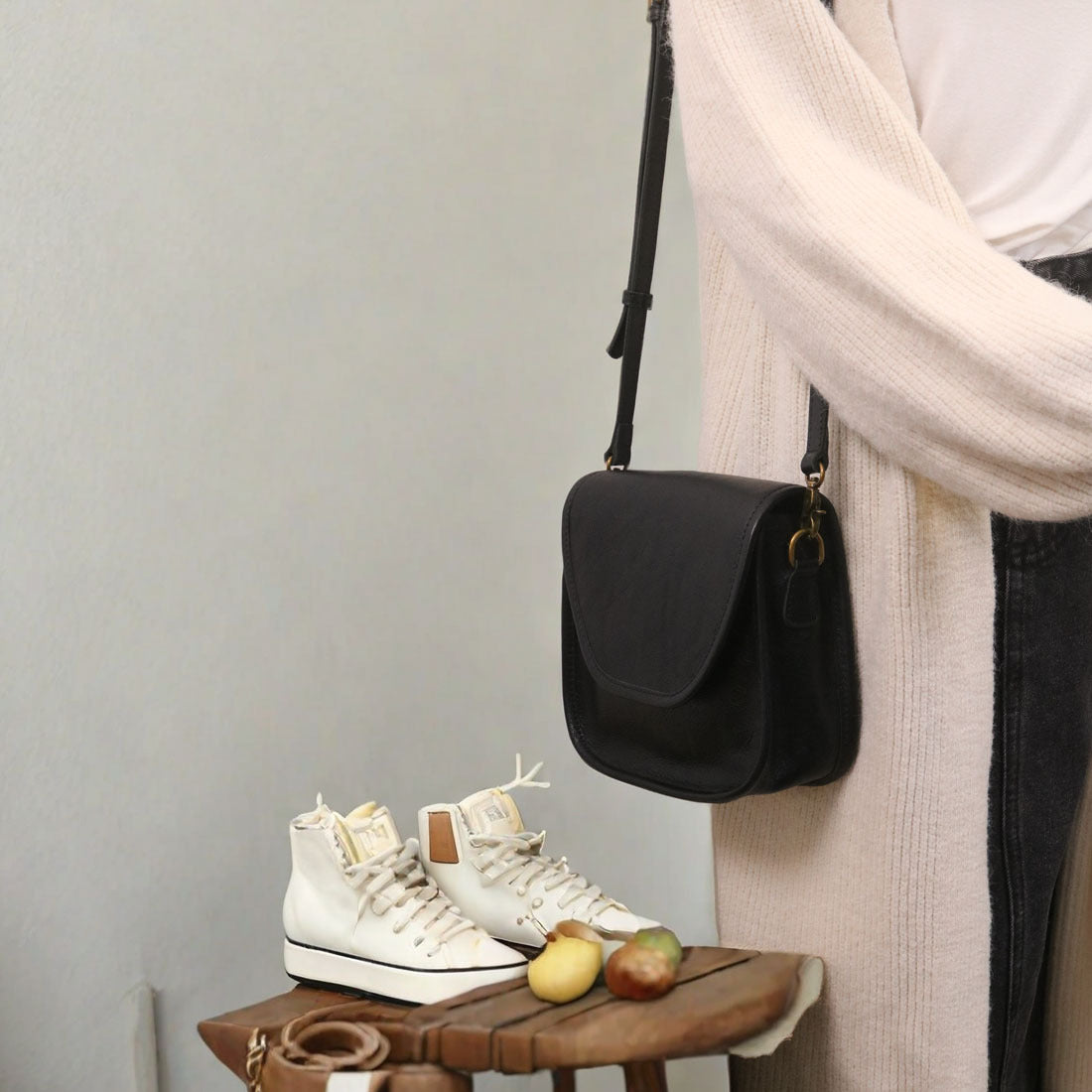 First Layer Cowhide Artistic Retro French Crossbody Bags