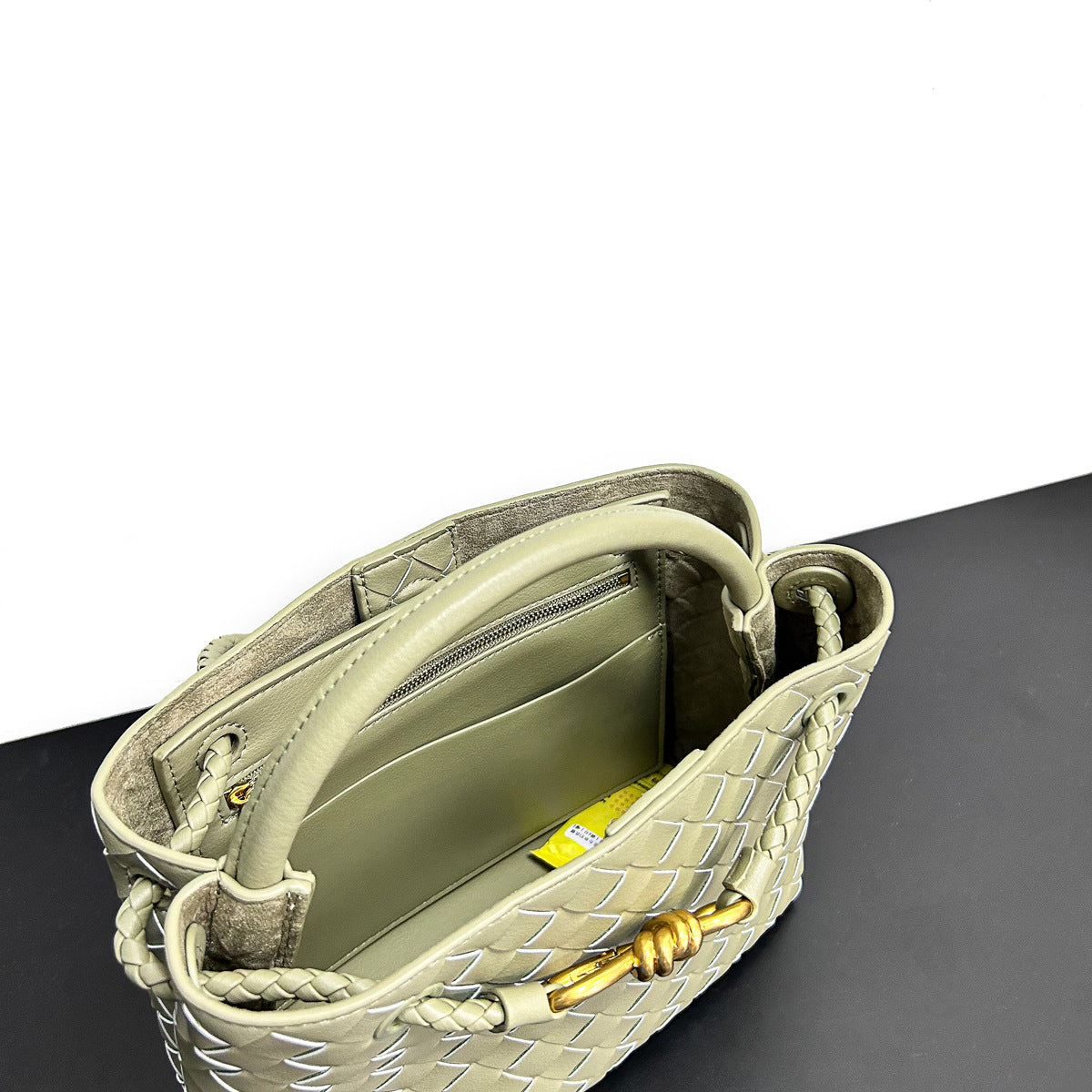 Women's Design Spring Metal Cord Fastener Woven Shoulder Bags