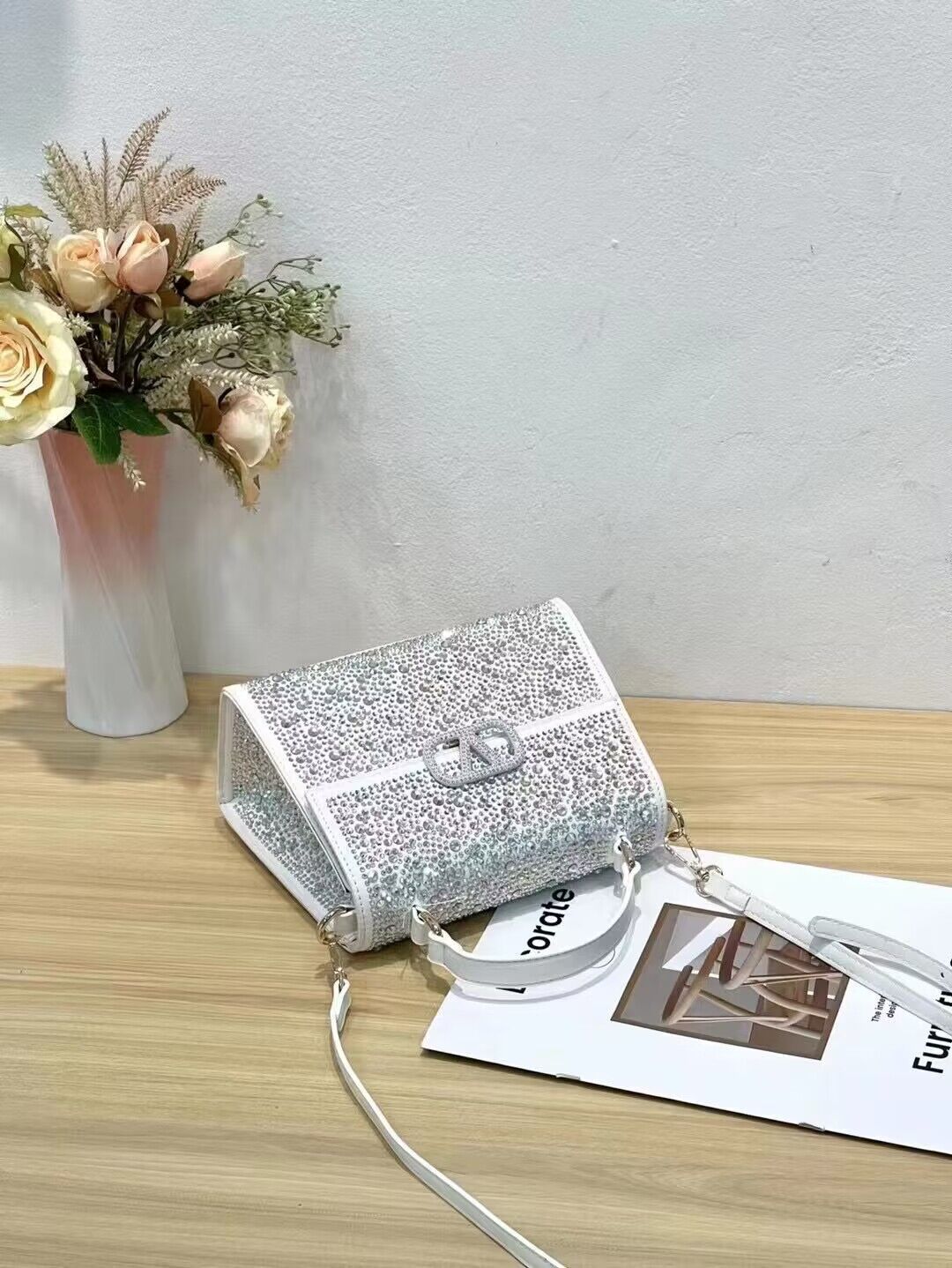 Women's Mini Diamond Rhinestone Flip Retro Chain Handbags