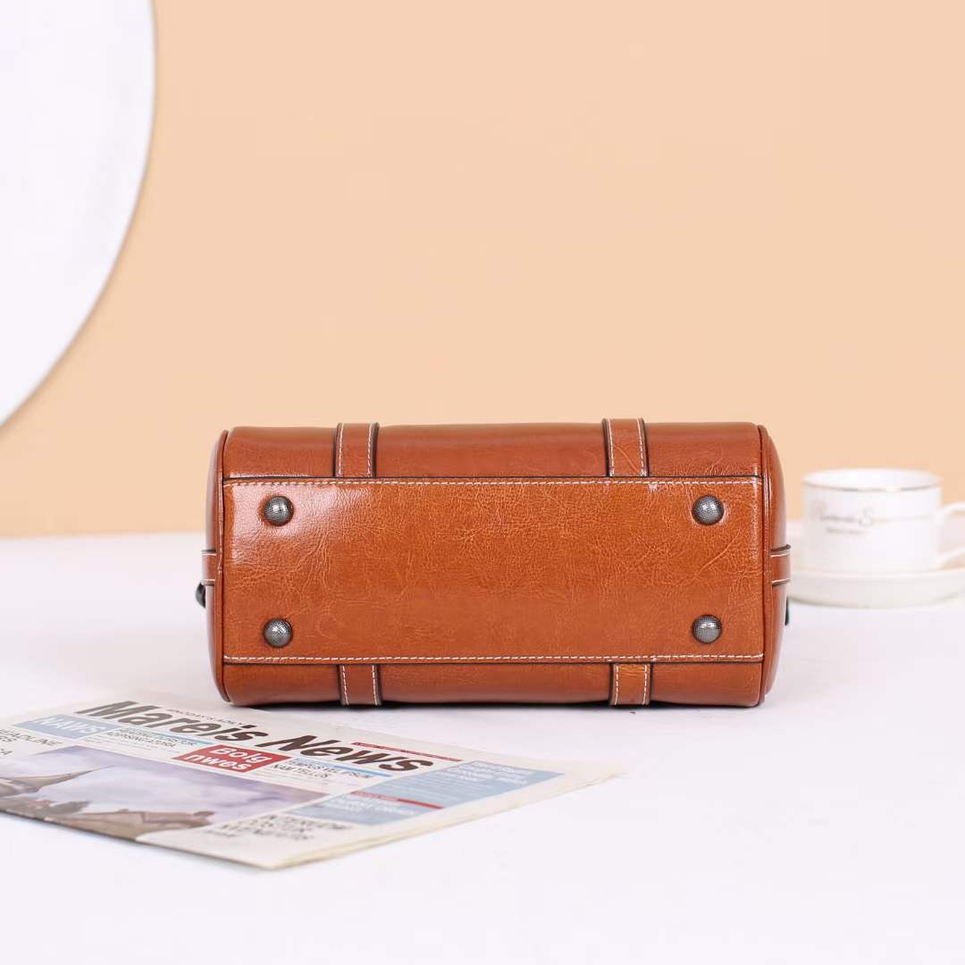 Women's Leather Fashion Oil Wax Cowhide Classic Bags