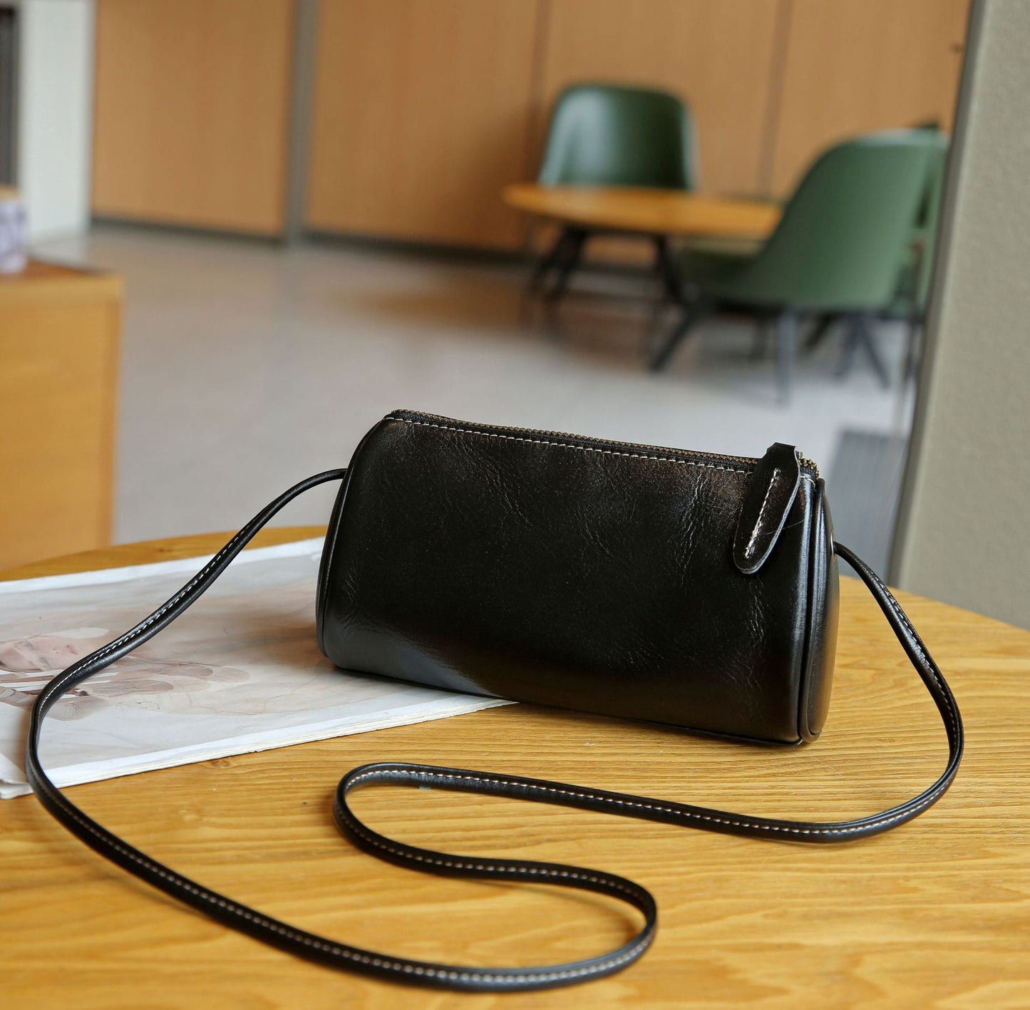 Women's Vegetable Tanned Fashionable Summer Top Layer Shoulder Bags