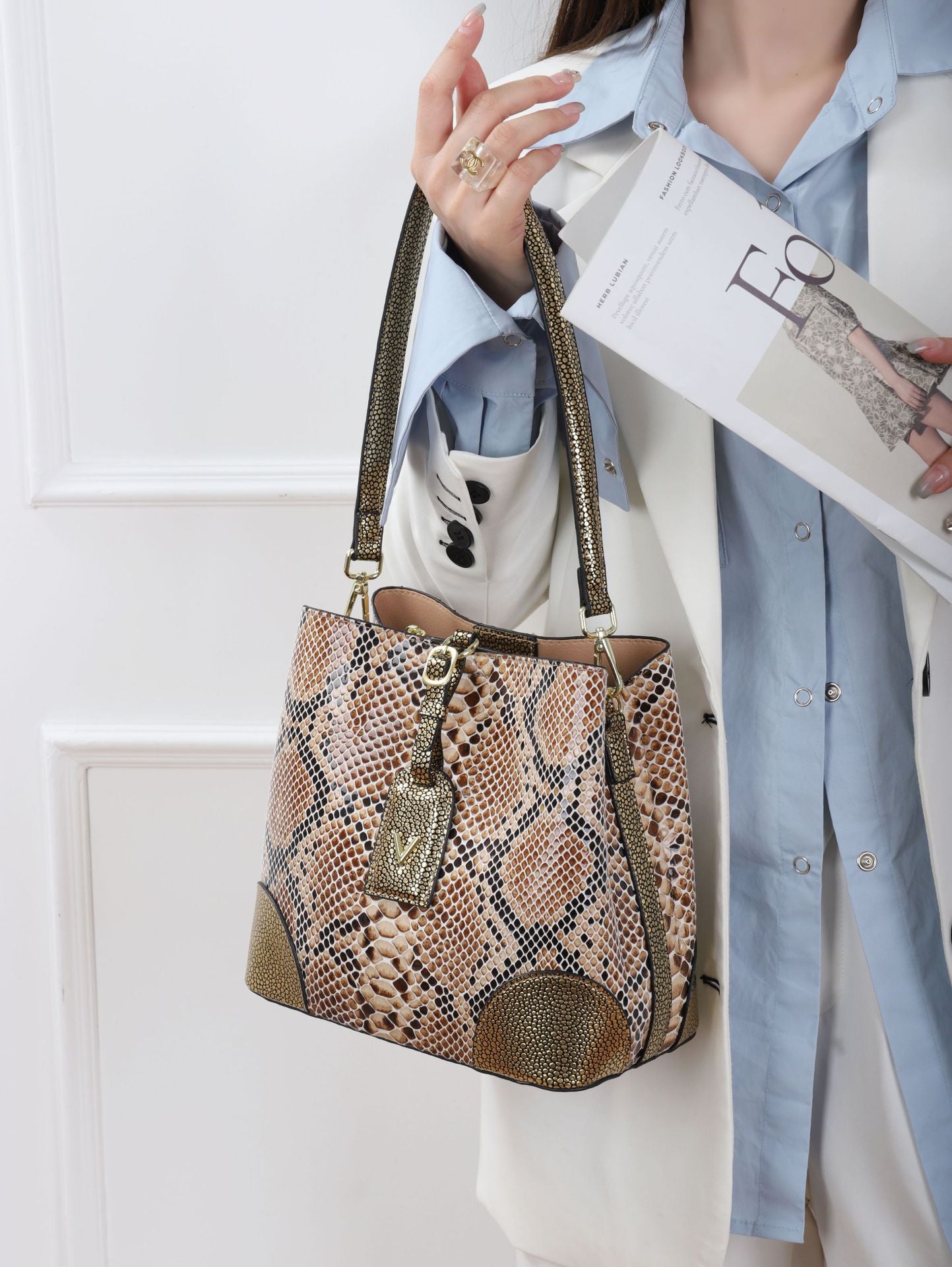 Women's Genuine Leather Snake Pattern Summer Light Shoulder Bags