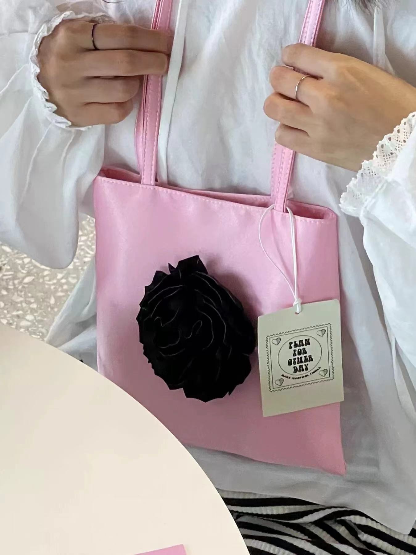 Graceful Rose Flower Decorative Design Commute Shoulder Bags