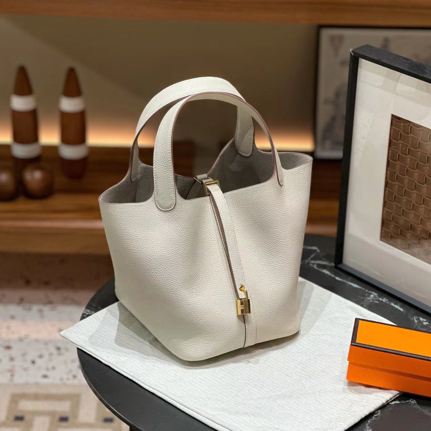 Women's Leather Litchi Pattern Hand Holding Handmade Handbags