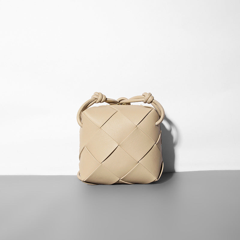 Pretty Fashion Woven Box Diamond Style Shoulder Bags