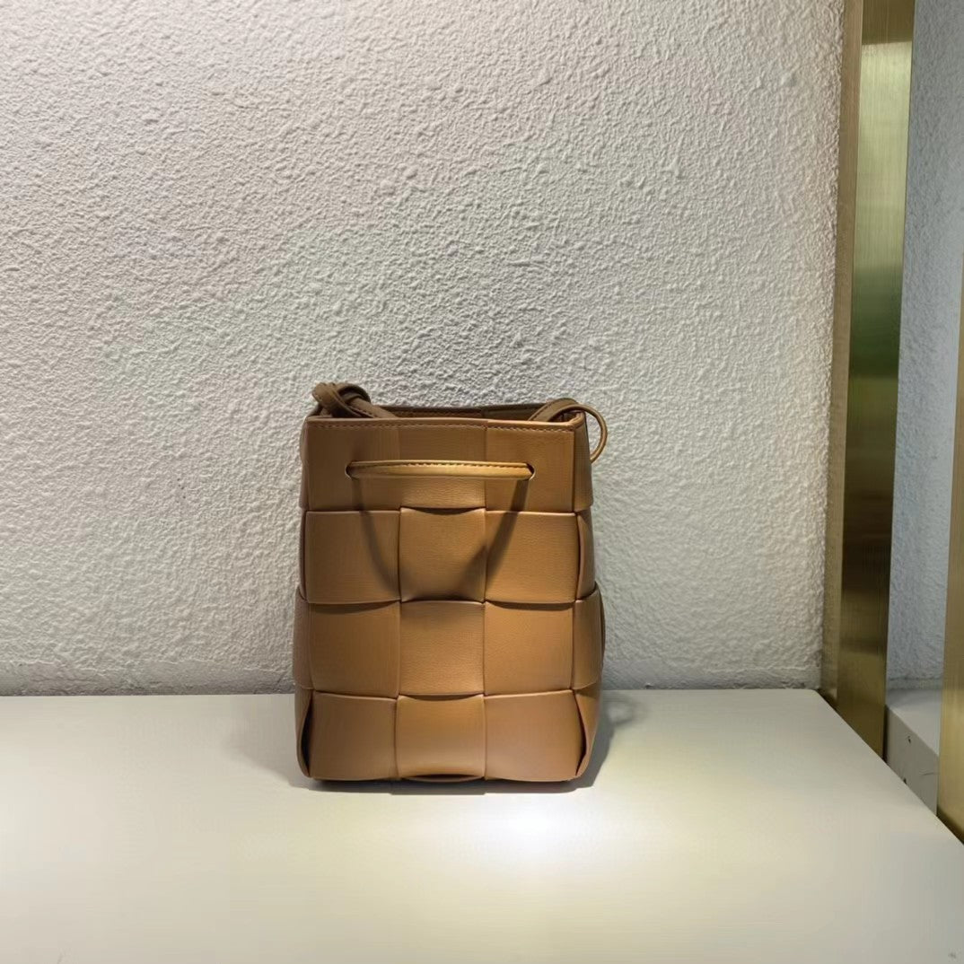 Women's Trendy Spring Woven Niche Portable Mini Bucket Bags