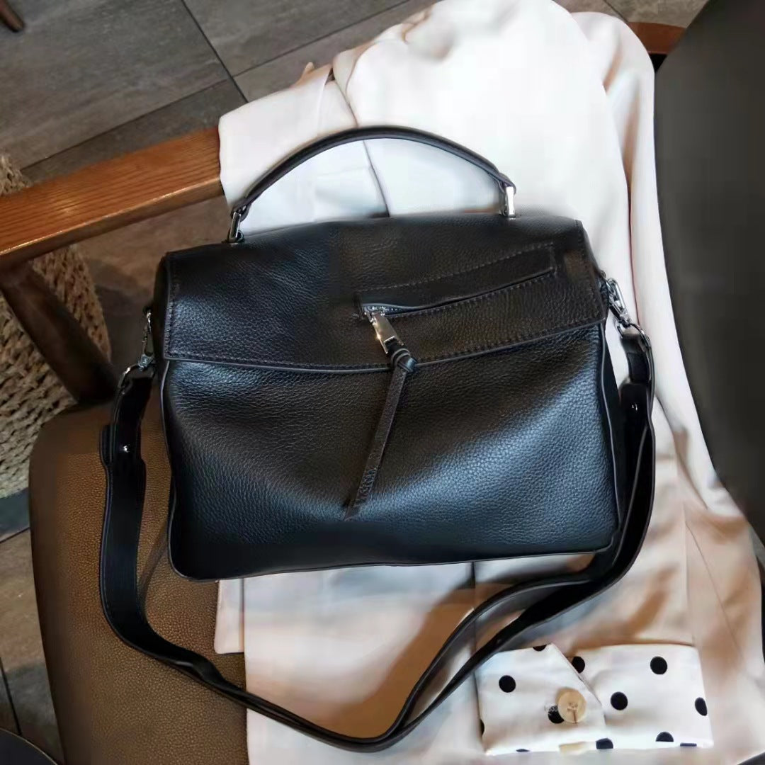 Women's Line Soft Leather Underarm Fashionable Large Shoulder Bags