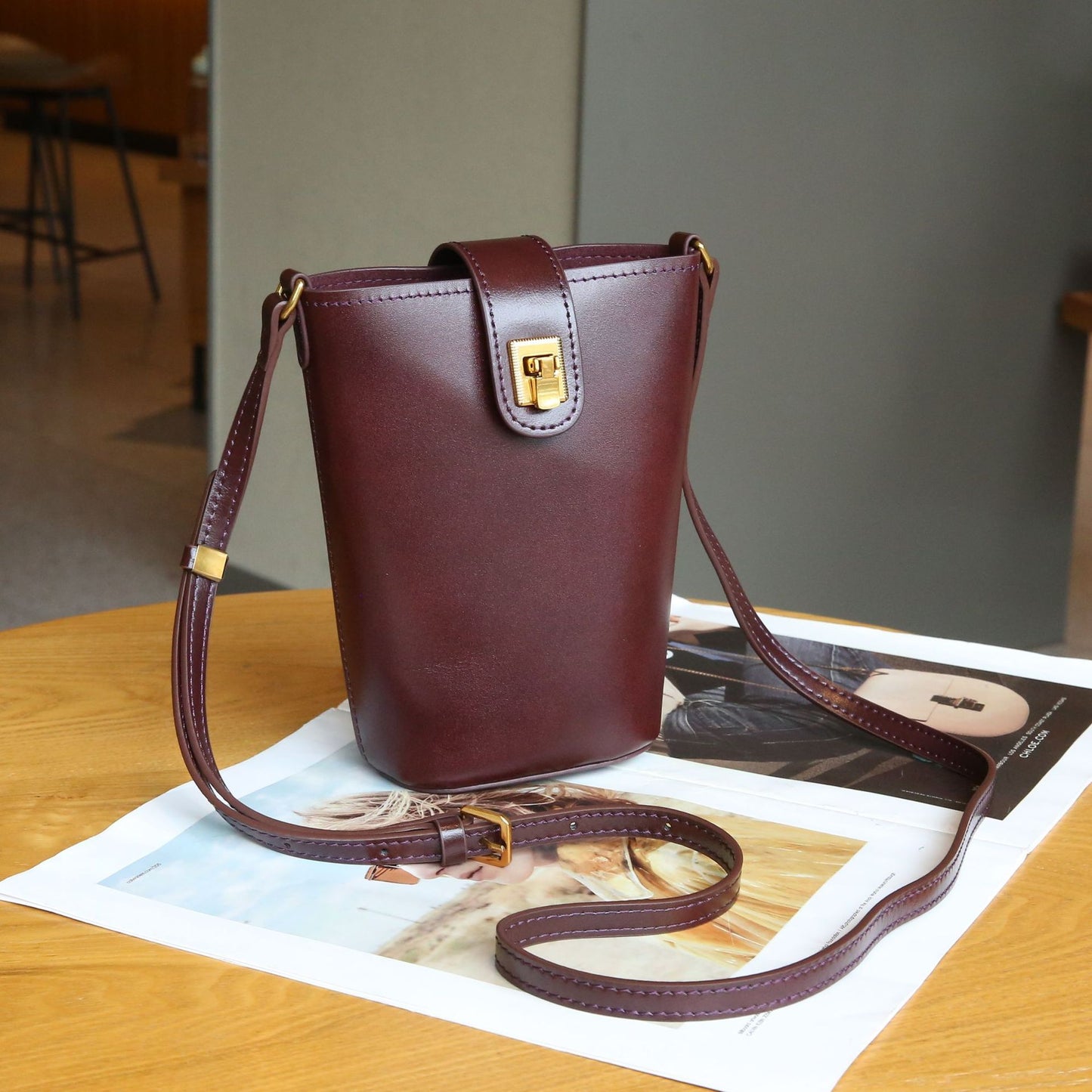 Women's Vegetable Tanned Leather Cowhide Special Interest Purses