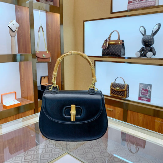 Women's Saddle Genuine Leather Vintage Crocodile Pattern Crossbody Bags