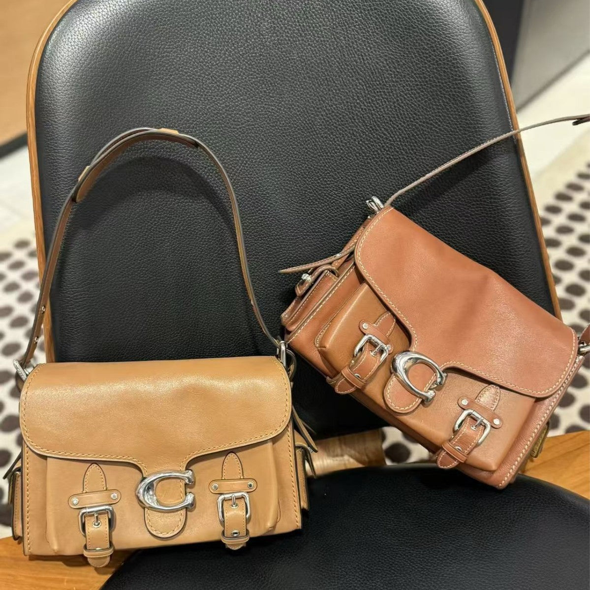 Slouchy Innovative Classy Retro Flip Motorcycle Bags