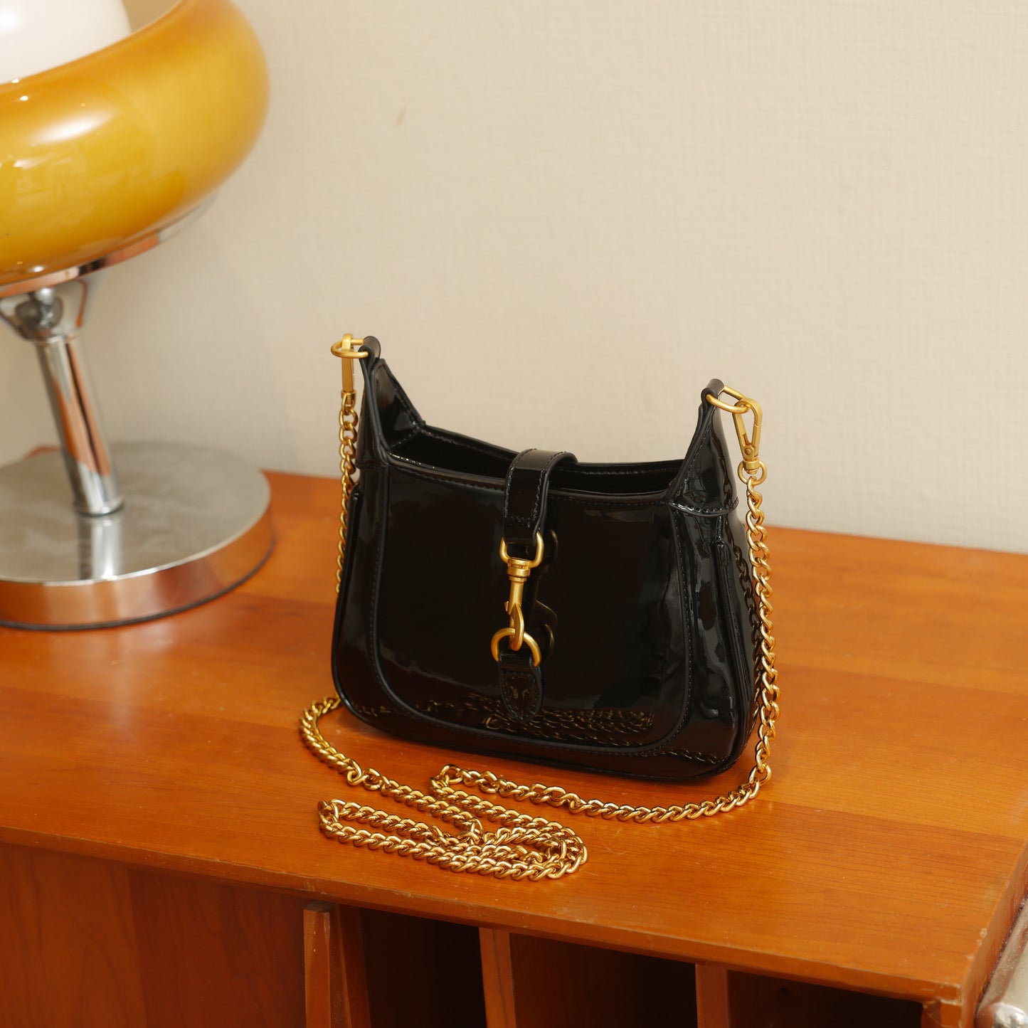 Women's Fashion Summer Fashionable Stylish Chain Commuter Bucket Bags