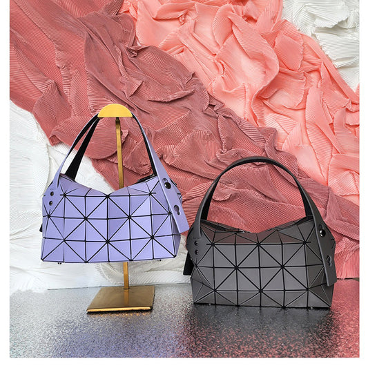 Women's Dumpling Underarm Design Geometric Diamond Pattern Handbags