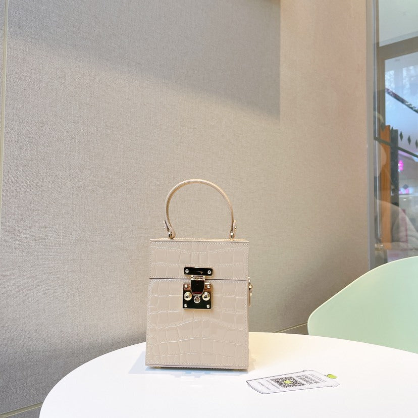 Women's Snake Pattern Chain Box Portable Shoulder Bags