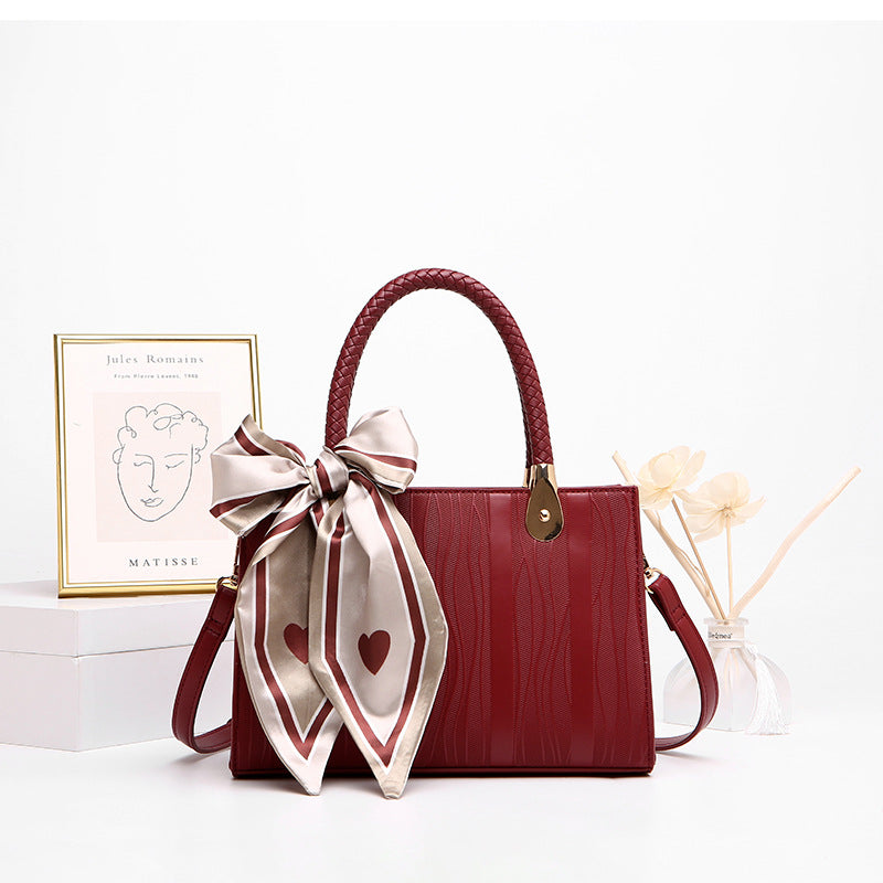 Women's Popular Textured Fashion Generous Commuter Handbags