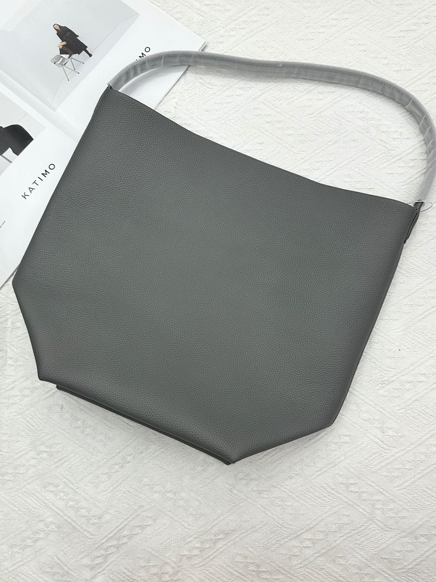 Women's First Layer Cowhide Niche High-grade Large Shoulder Bags