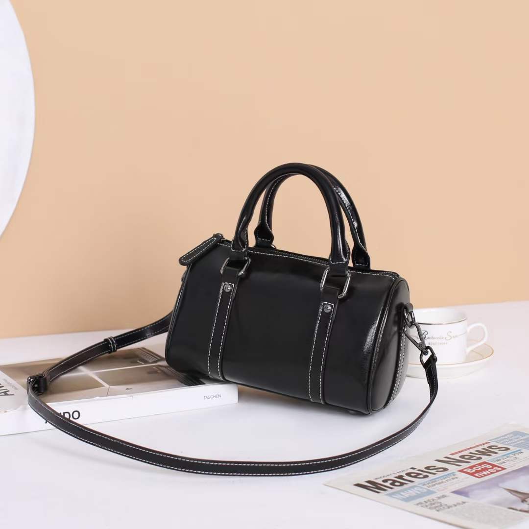 Women's Leather Fashion Oil Wax Cowhide Classic Bags