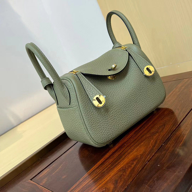 Women's Imported Cowhide Wax Line Lindy Doctor Shoulder Bags