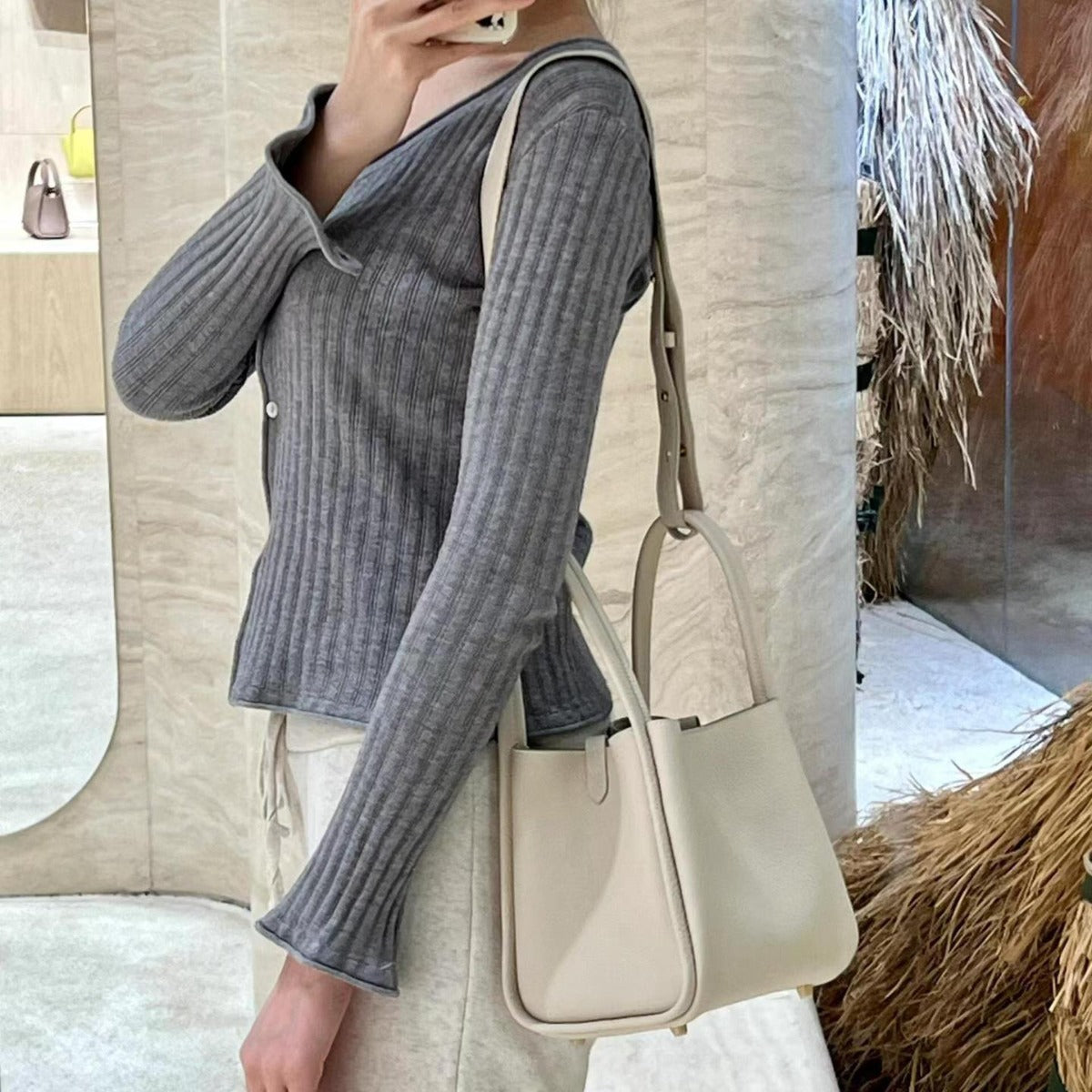Under The Mountain Version Top Layer Bucket Bags
