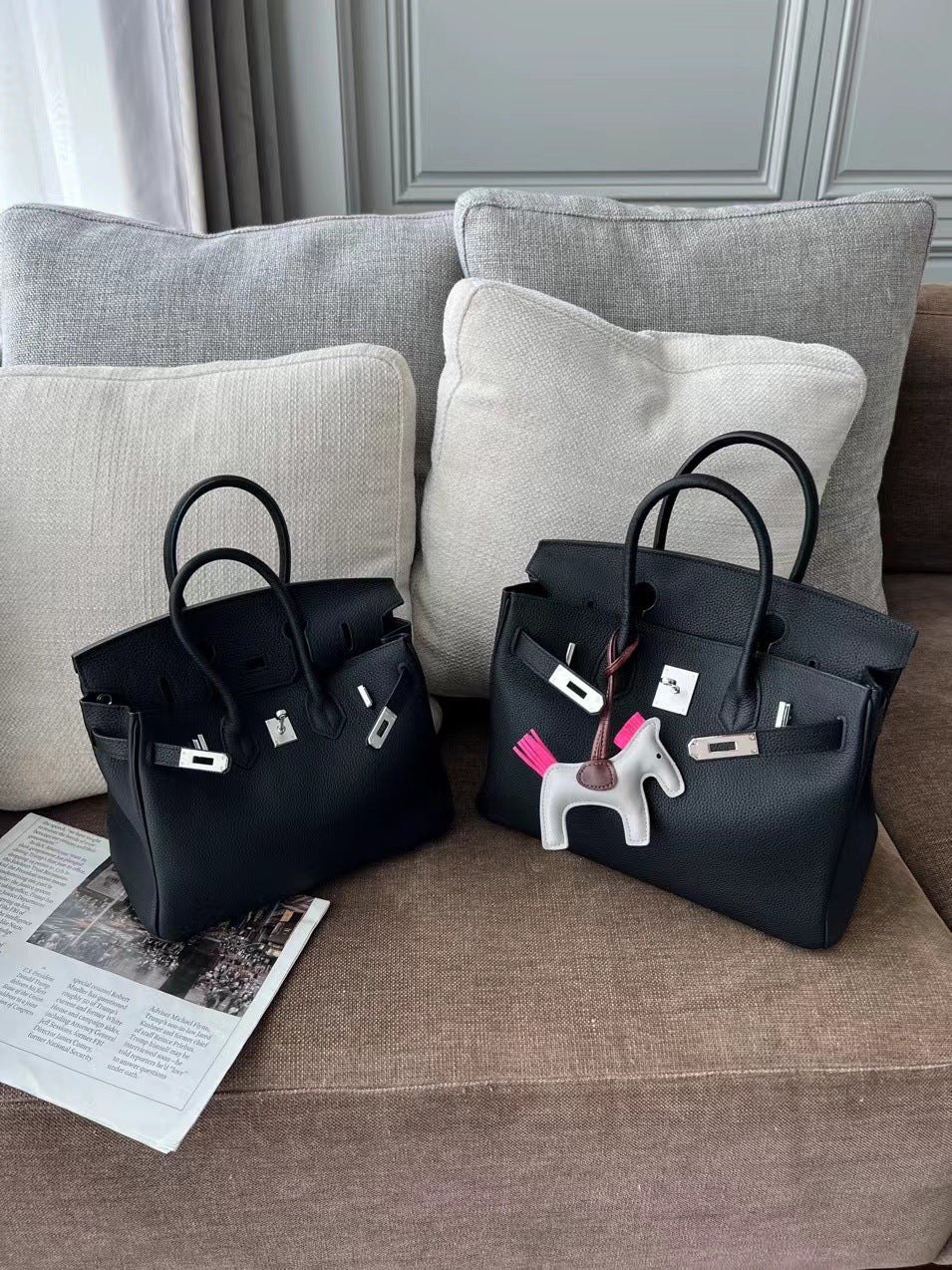 Women's First Layer Cowhide Large Capacity Genuine Leather Lychee Handbags