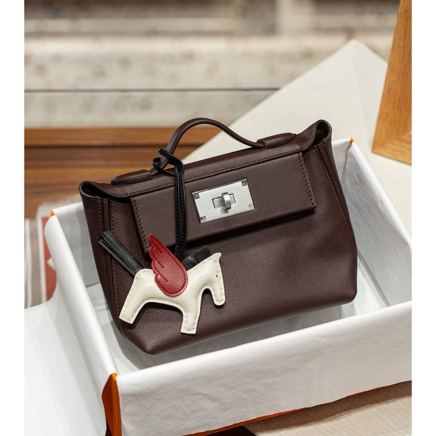 Women's Imported First Layer Cowhide Steel Hardware Shoulder Bags